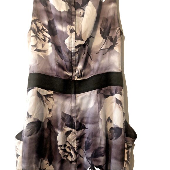 H & M Dress Sz 6 Floral White Gray Black Sleeveless Silky Fit & Flare Fall - Picture 3 of 8